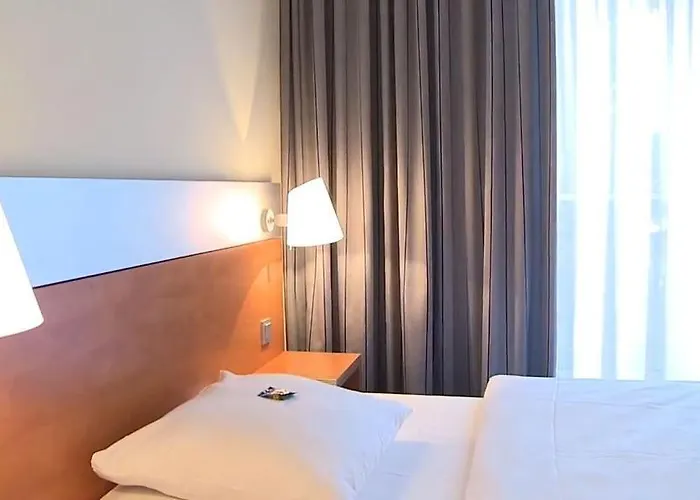 מלון Ghotel & Living Muenchen-zentrum 3*
